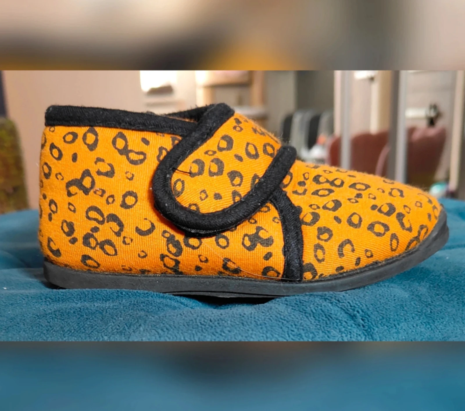 Orange brown children's slippers with leopard print size 22/23 Hema – photo 2